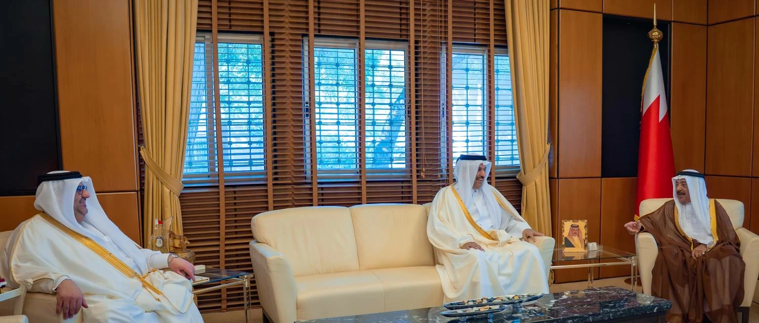وزير الديوان الملكي يستقبل سفير دولة قطر بمناسبة توليه مهام عمله الدبلوماسي 