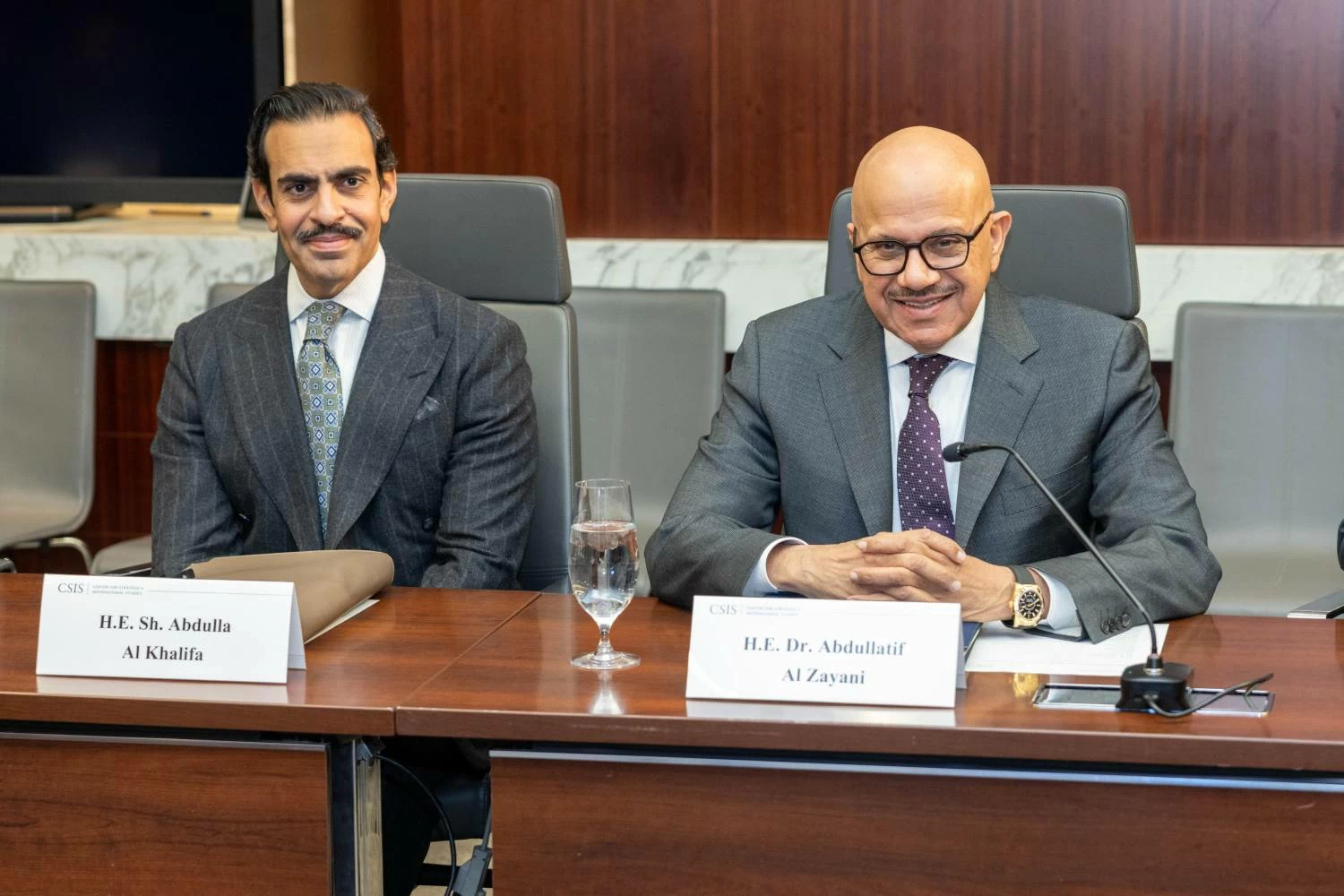 وزير الخارجية يشارك في حوار المائدة المستديرة الذي نظمه مركز الدراسات الاستراتيجية والدولية في العاصمة الأمريكية واشنطن 