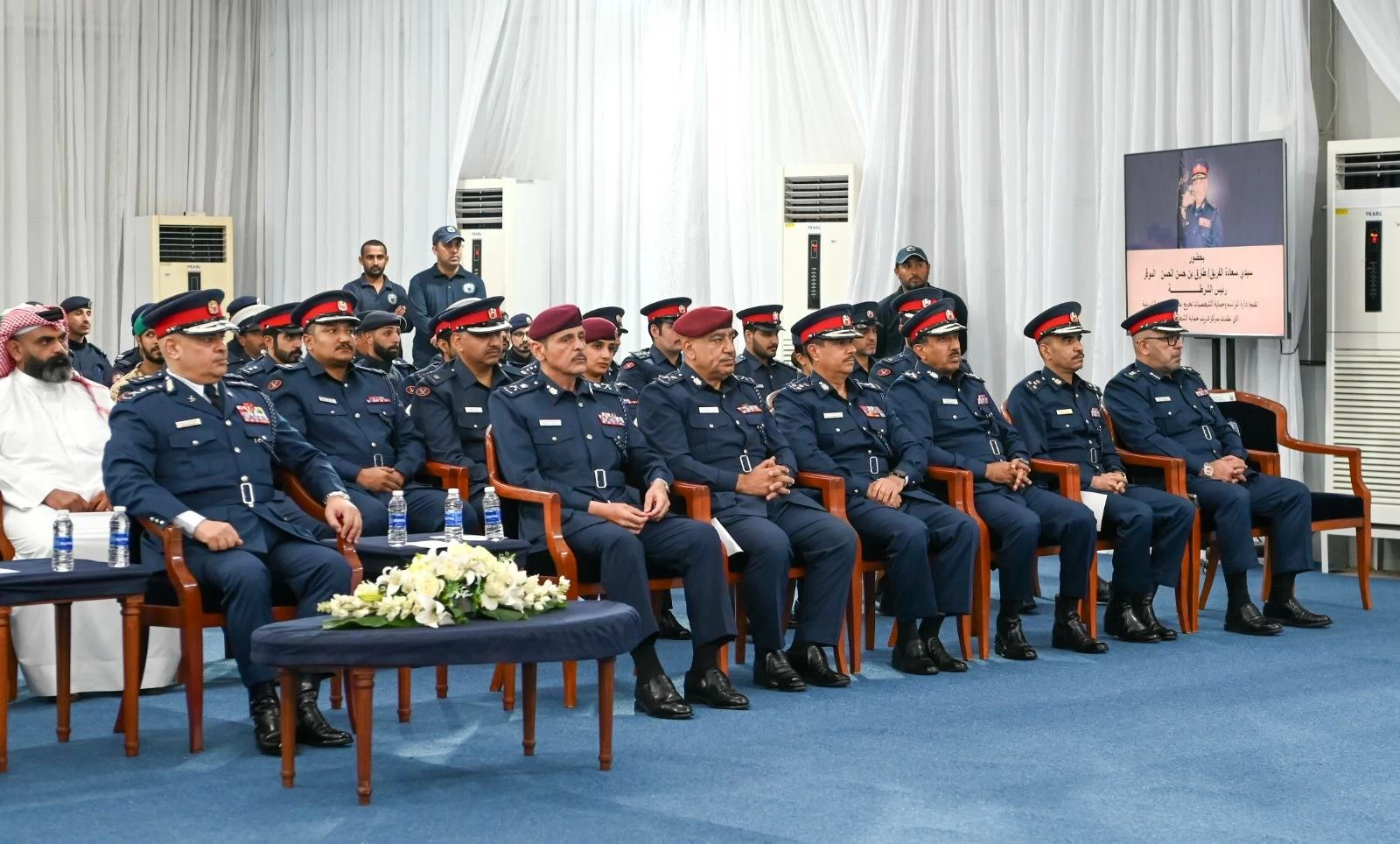 رئيس الشرطة يشهد تخريج المشاركين في عدد من الدورات التخصصية 