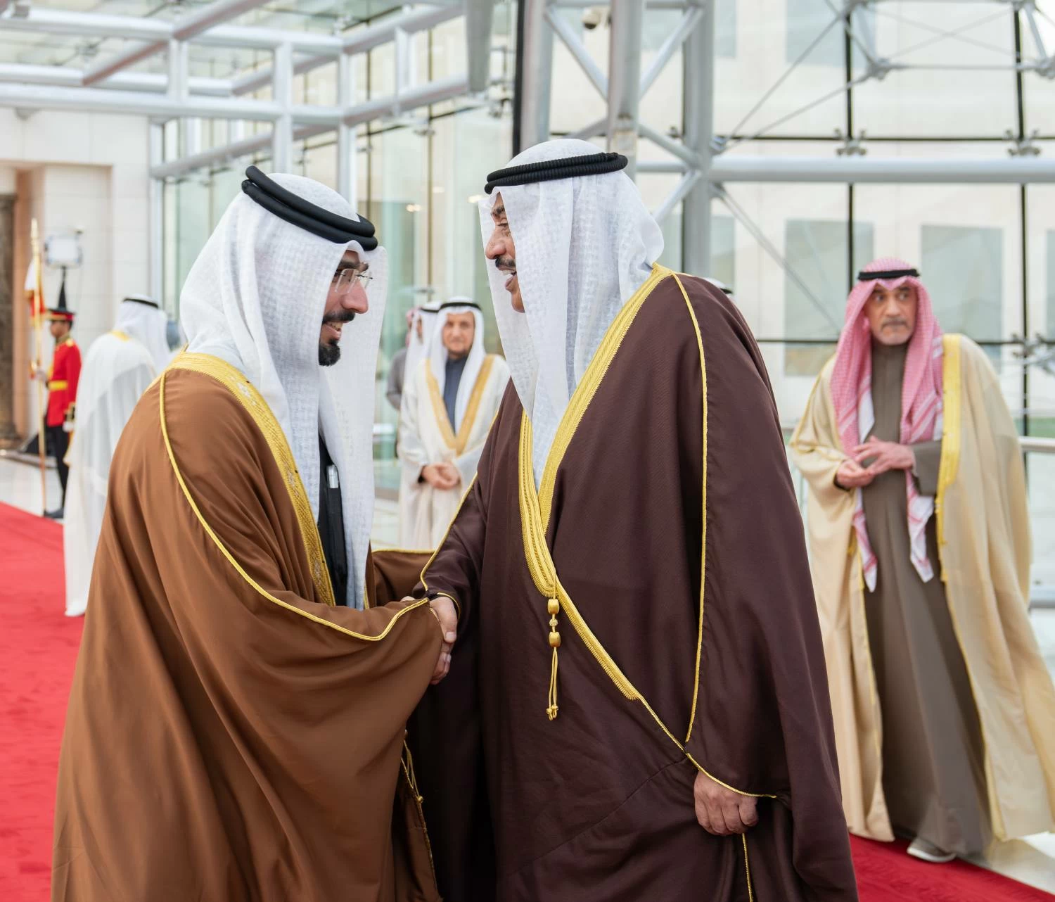 ولي العهد رئيس الوزراء يغادر دولة الكويت الشقيقة بعد زيارةٍ رسمية