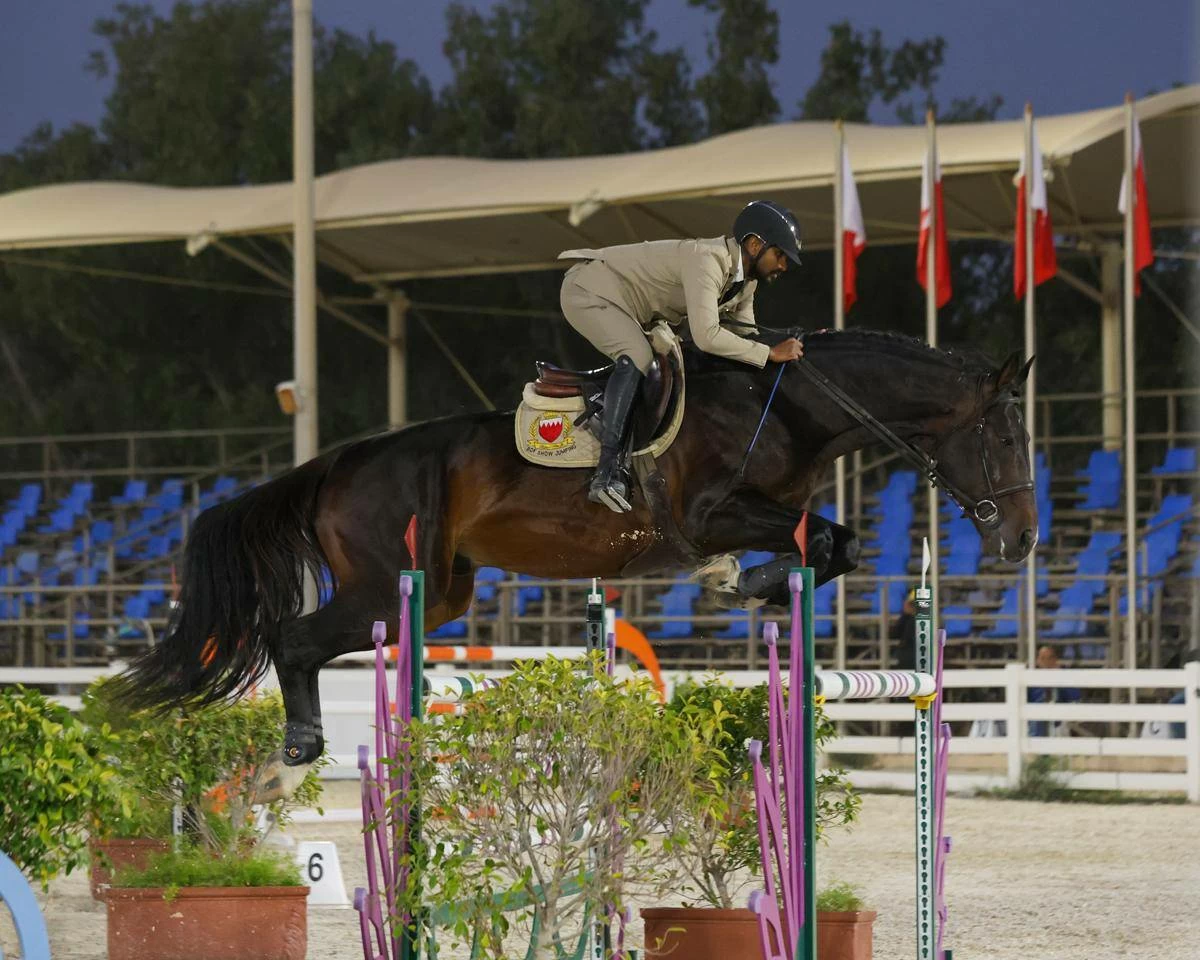 انطلاق بطولة خالد بن حمد الدولية لقفز الحواجز على ميدان الرفه 