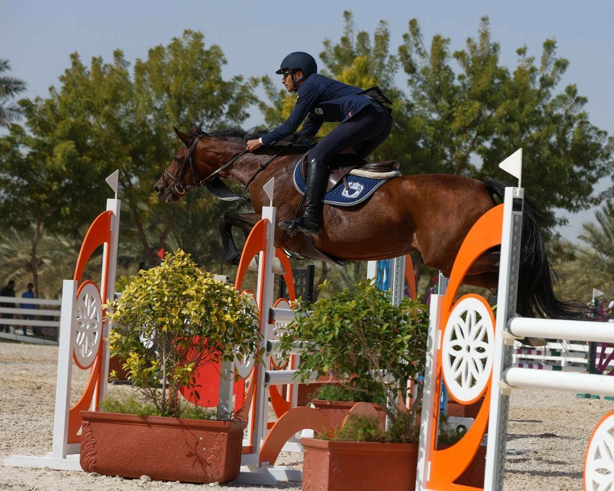 انطلاق بطولة خالد بن حمد الدولية لقفز الحواجز على ميدان الرفه