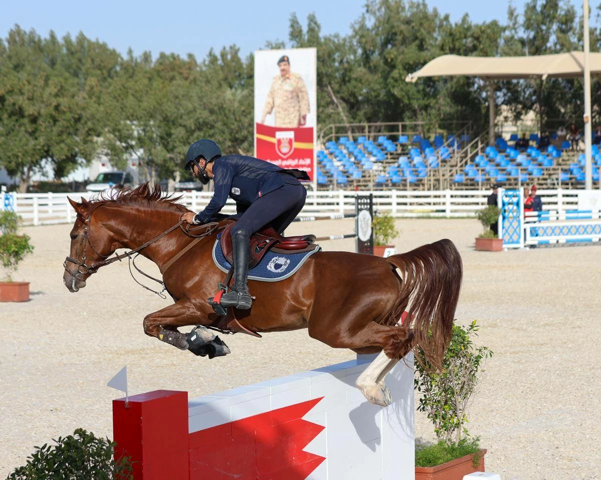 انطلاق بطولة خالد بن حمد الدولية لقفز الحواجز على ميدان الرفه