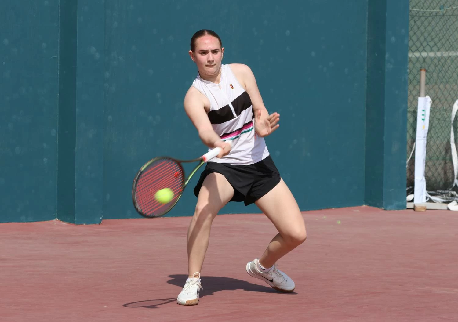 بداية قوية للاعبين المصنفين في انطلاق الدور الرئيسي