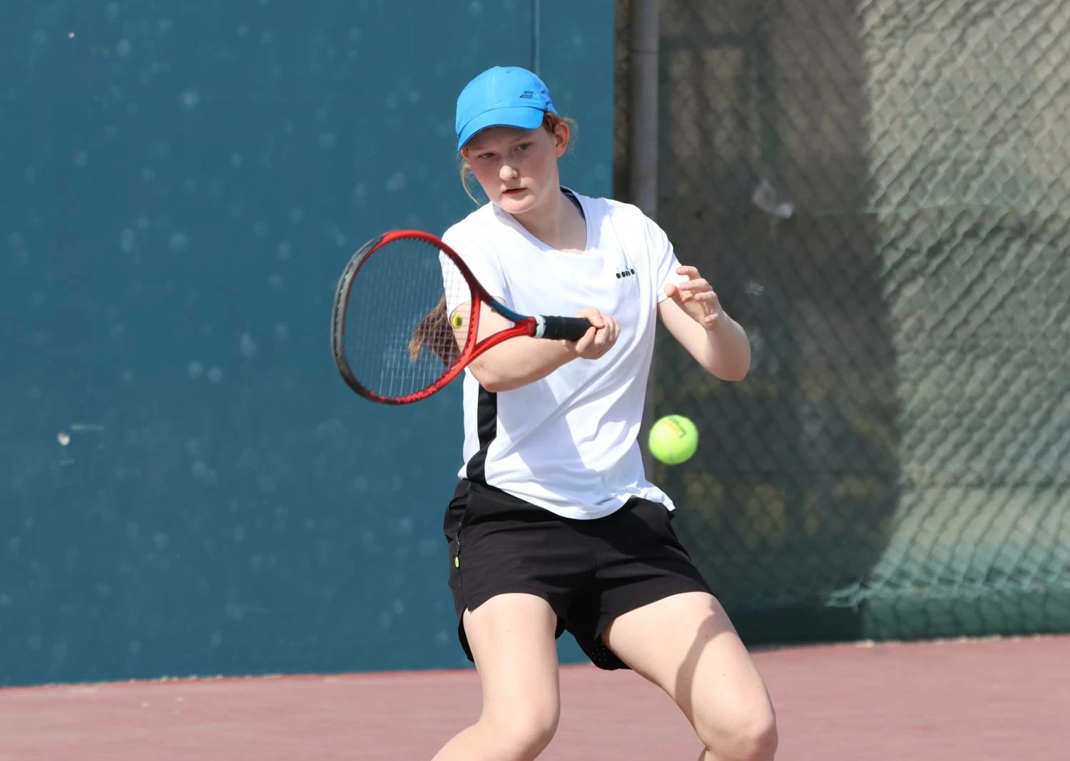 بداية قوية للاعبين المصنفين في انطلاق الدور الرئيسي