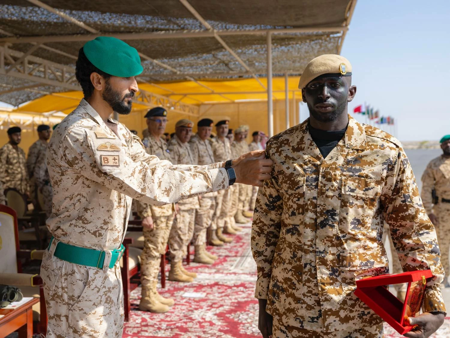 ناصر بن حمد يشهد الاحتفال بذكرى مرور خمسين عامًا على تأسيس القوة الخاصة الملكية