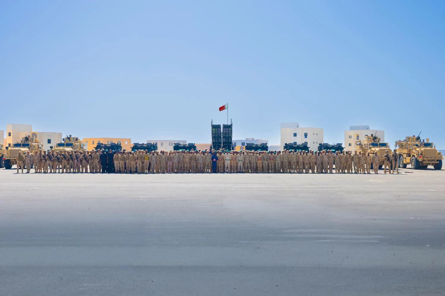 ناصر بن حمد يشهد الاحتفال بذكرى مرور خمسين عامًا على تأسيس القوة الخاصة الملكية