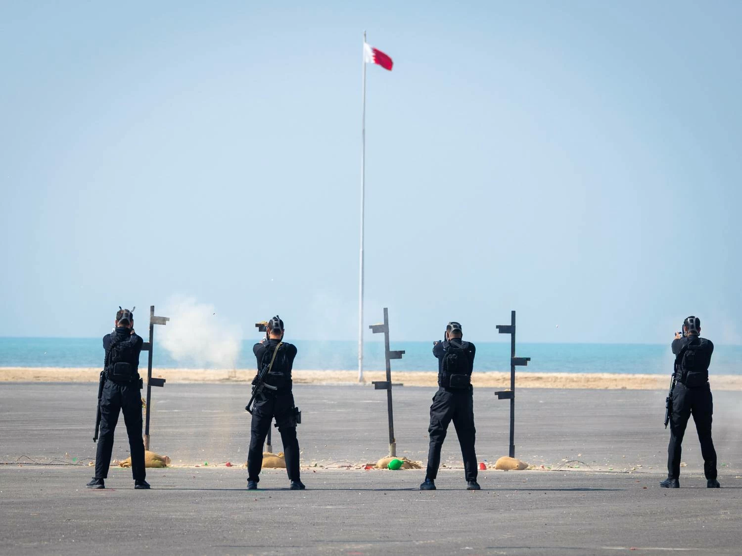 ناصر بن حمد يشهد الاحتفال بذكرى مرور خمسين عامًا على تأسيس القوة الخاصة الملكية