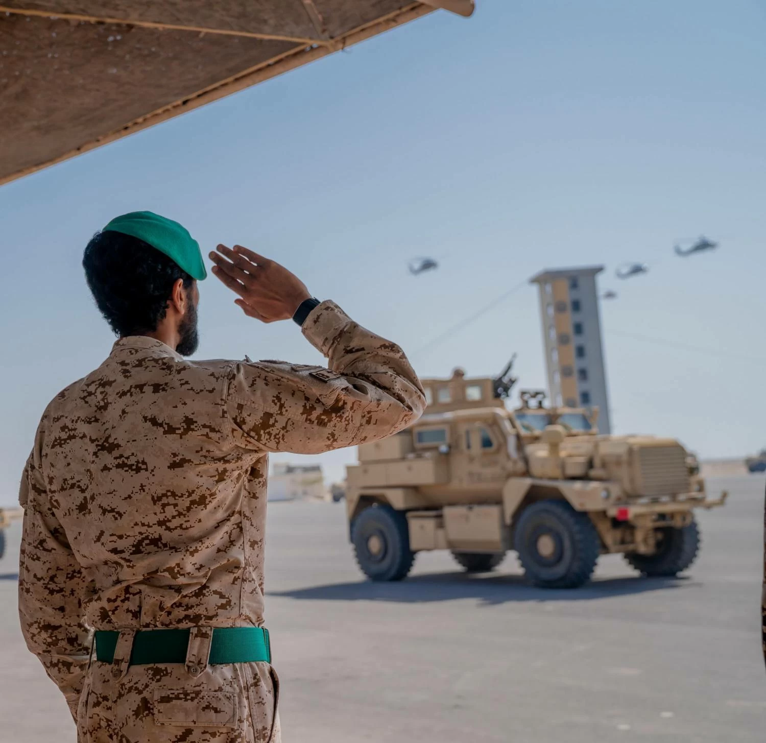 ناصر بن حمد يشهد الاحتفال بذكرى مرور خمسين عامًا على تأسيس القوة الخاصة الملكية