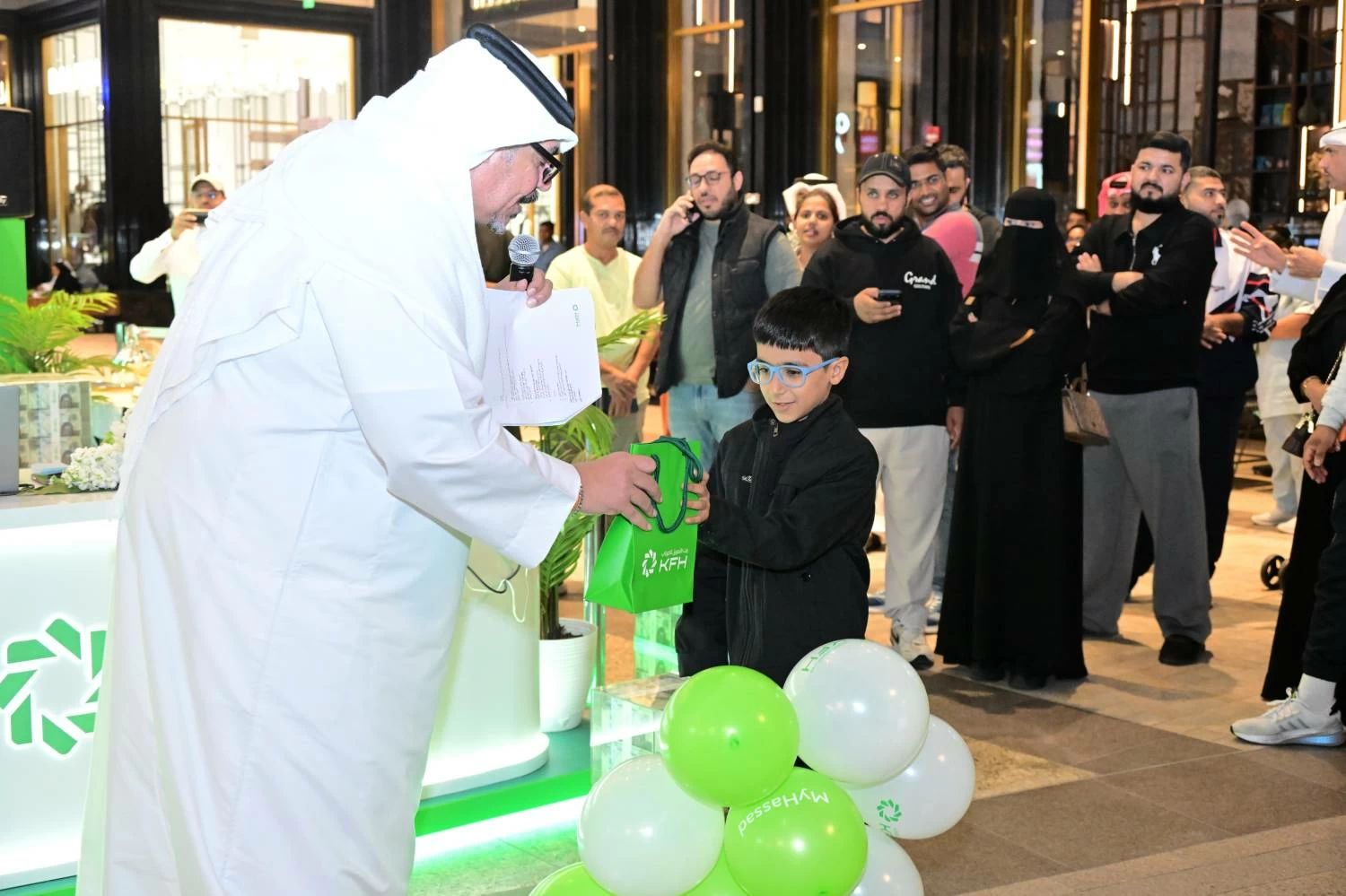 بيت التمويل الكويتي - البحرين يعلن فوز طاهر سعيد أحمد بجائزة الحلم من &laquo;حصادي&raquo;