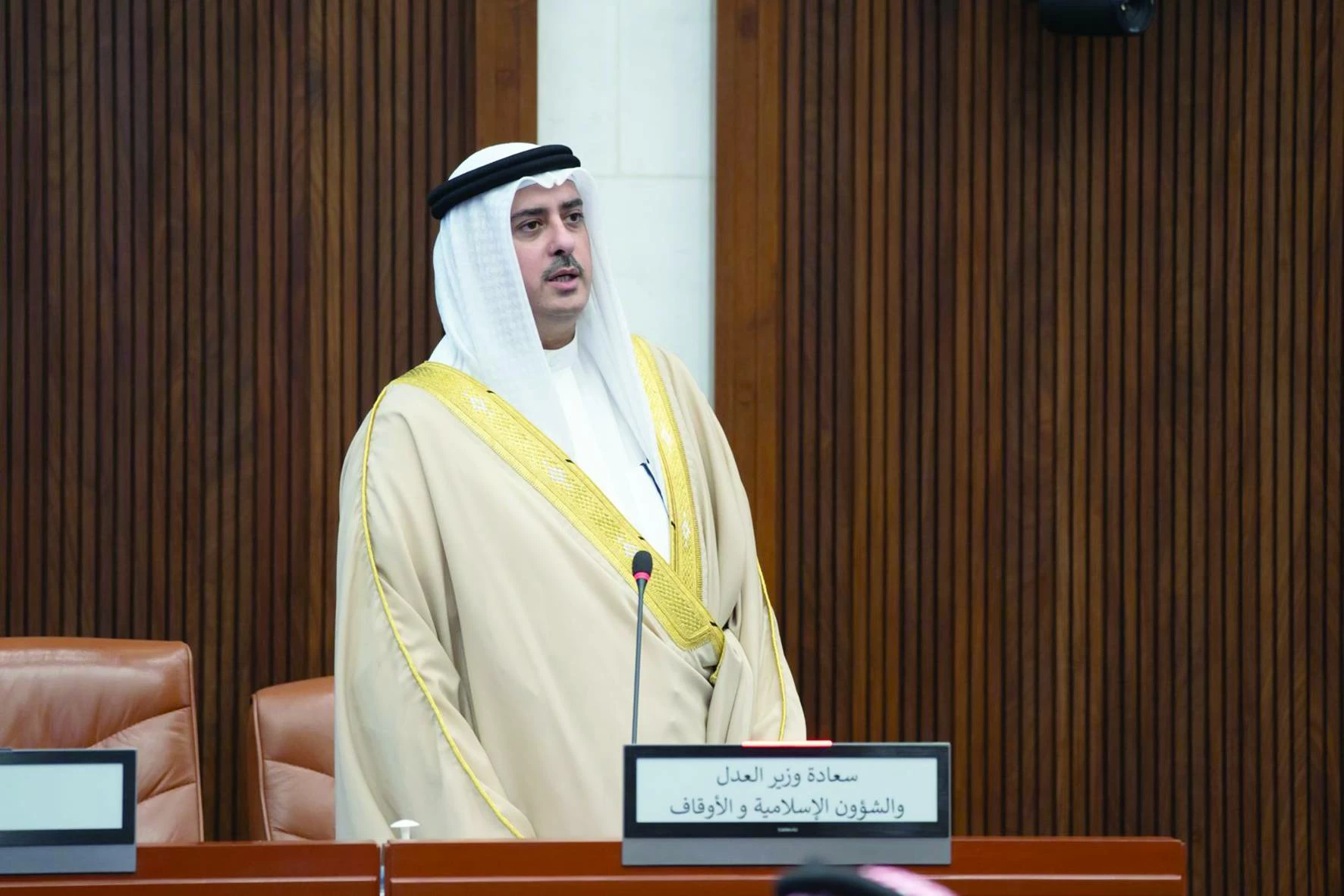 وزير العدل: الحكومة ملتزمة بمتابعة مقترحات النواب والتعامل معها بجدية