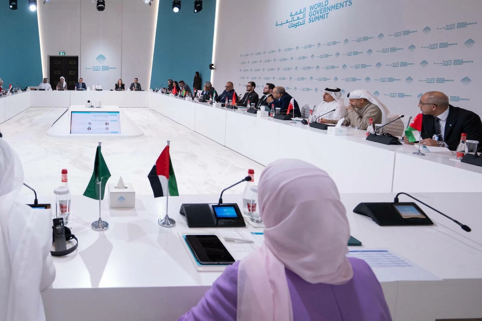 رئيس جهاز الخدمة المدنية يشارك في منتدى الإدارة الحكومية العربية بدبي