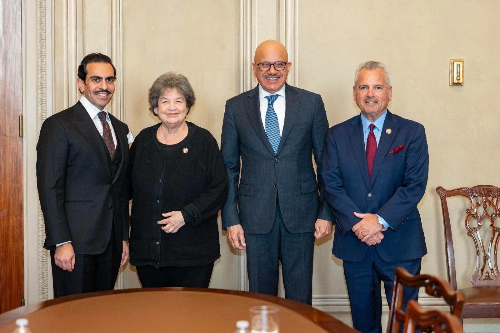 وزير الخارجية يجتمع مع عدد من أعضاء النواب الأمريكي أعضاء اللجنة الفرعية المعنية بالأمن القومي و"الخارجية"