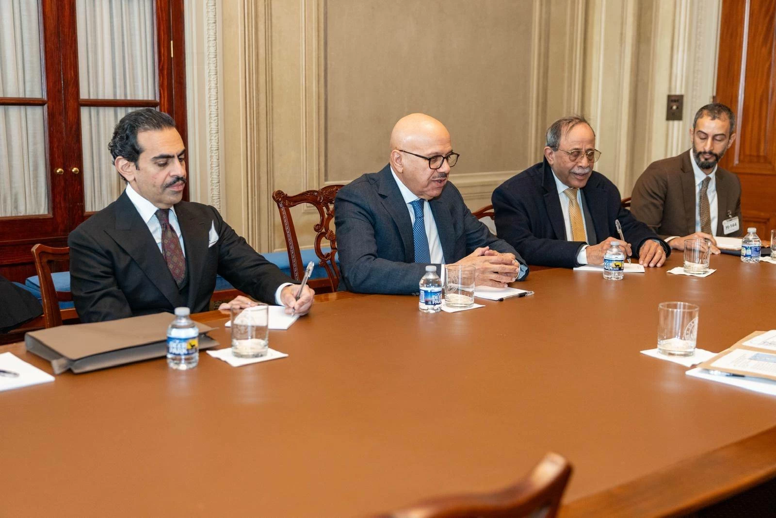 وزير الخارجية يجتمع مع عدد من أعضاء النواب الأمريكي أعضاء اللجنة الفرعية المعنية بالأمن القومي و"الخارجية"