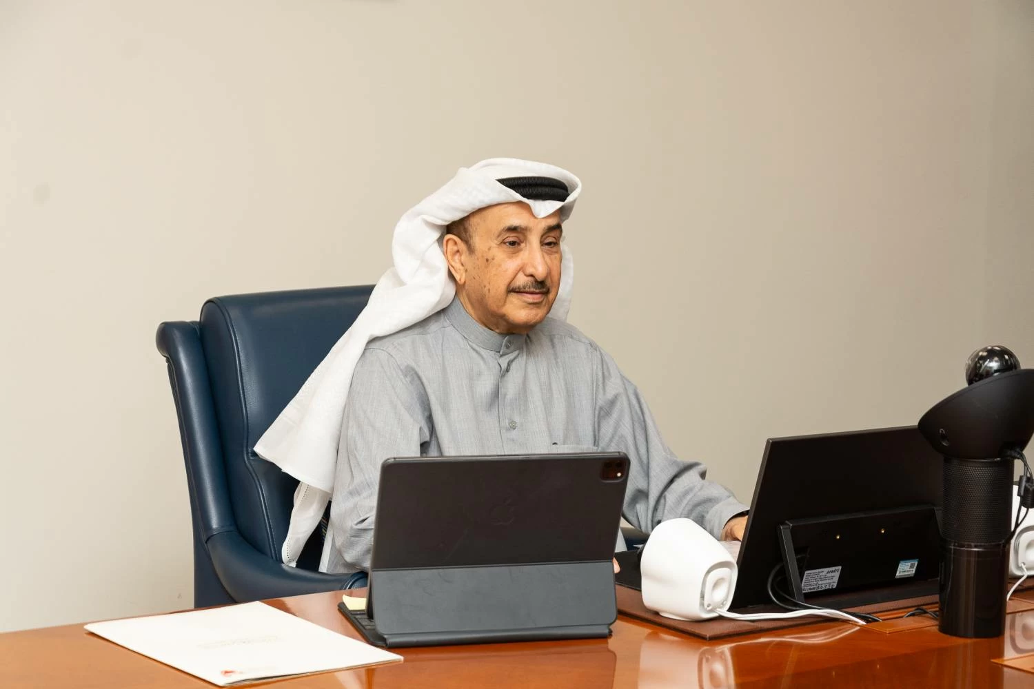 نائب رئيس مجلس الوزراء يترأس اجتماع اللجنة الوزارية للمشاريع التنموية والبنية التحتية