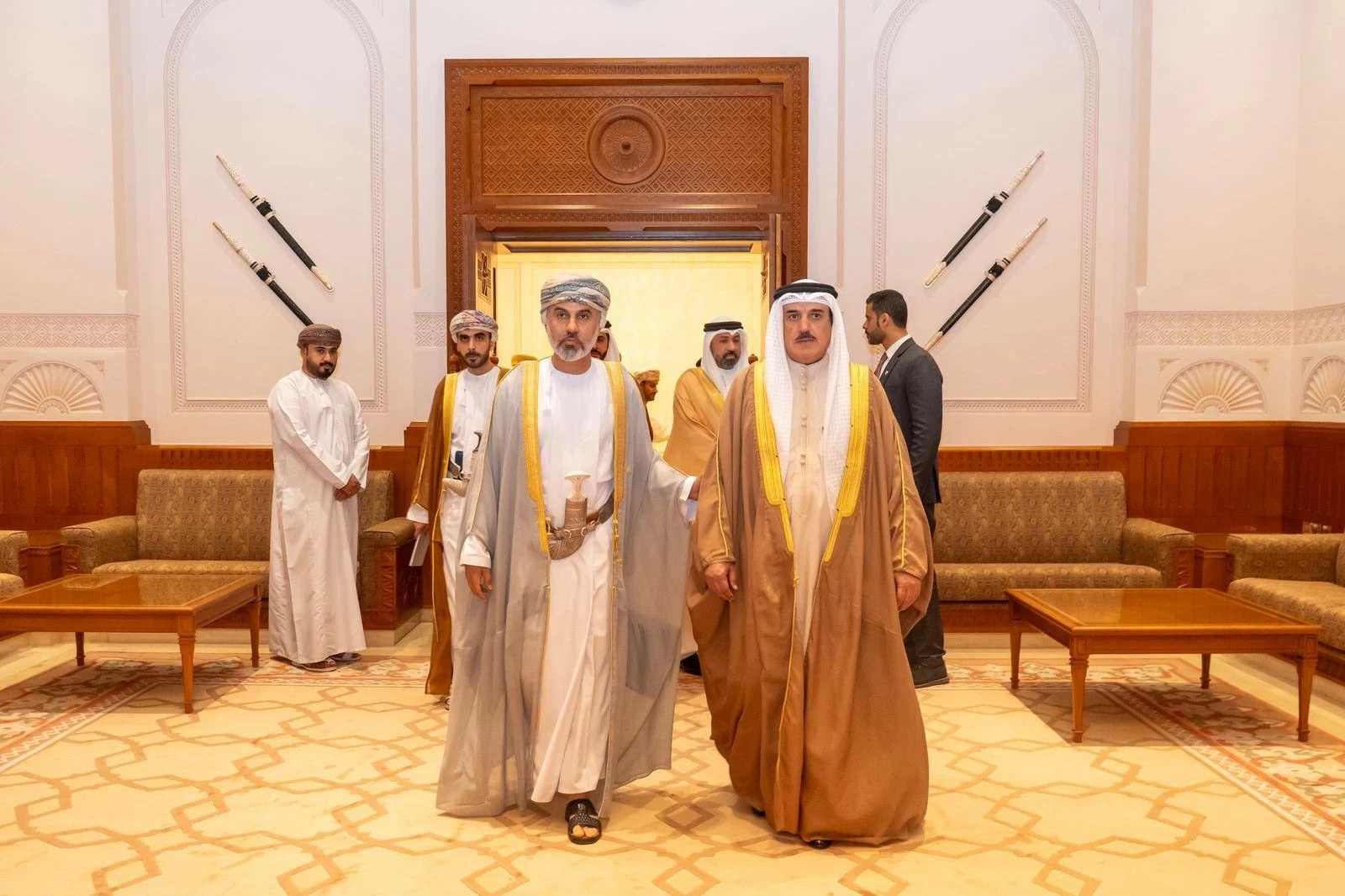 المسلم ورئيس الشورى العماني يؤكدان دعم التعاون المشترك في كافة المسارات التنموية