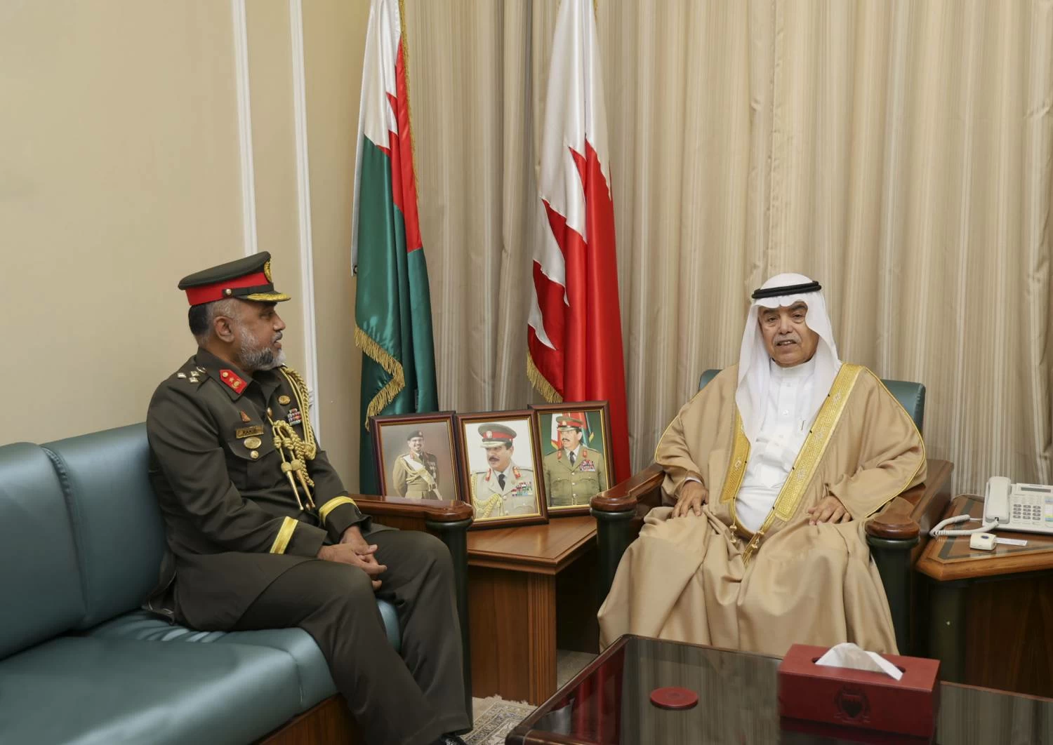 وزير شؤون الدفاع يستقبل الملحق العسكري لجمهورية بنغلاديش