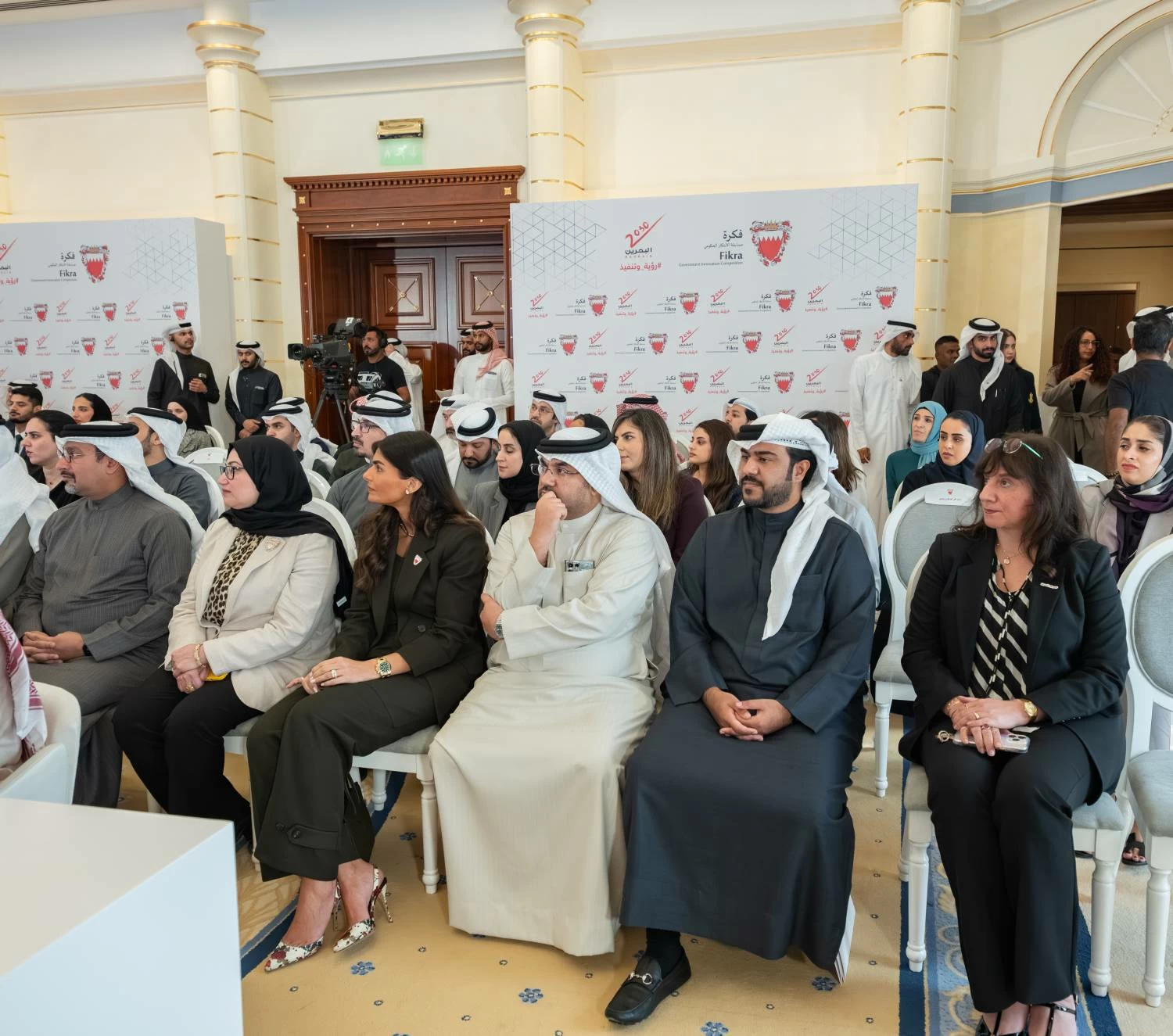 وزير ديوان رئيس مجلس الوزراء يؤكد أهمية ترسيخ الإبداع والابتكار في العمل الحكومي