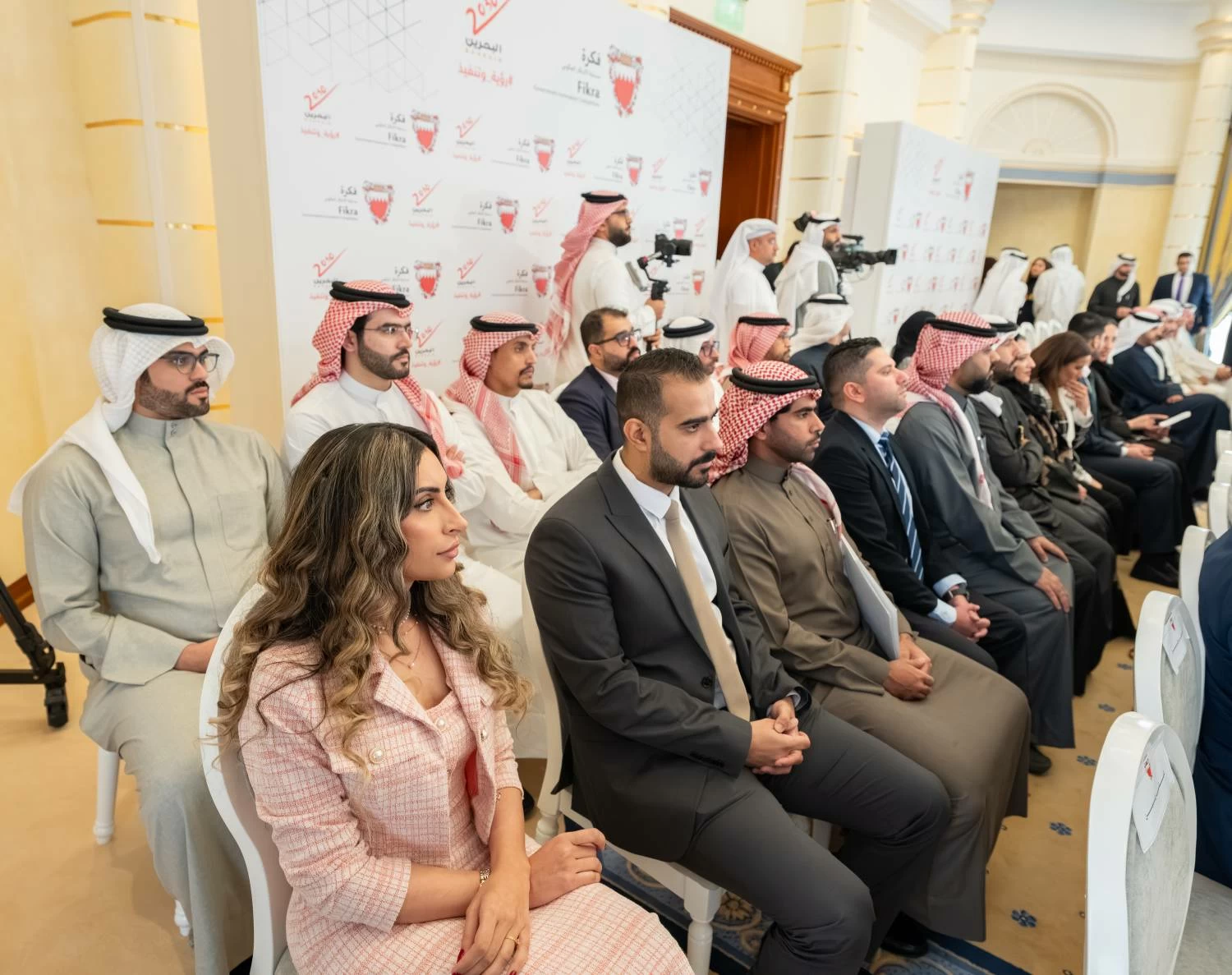 وزير ديوان رئيس مجلس الوزراء يؤكد أهمية ترسيخ الإبداع والابتكار في العمل الحكومي