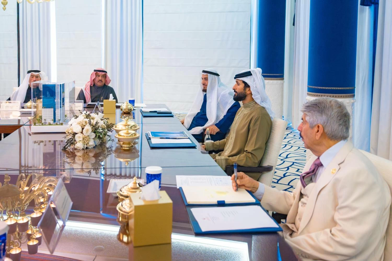 ناصر بن حمد: رؤية ملكية متجددة لتعزيز أثر العمل الإنساني داخل البحرين وخارجها