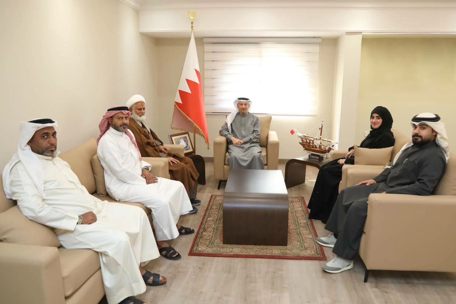 محافظ الشمالية يستقبل عضو المجلس البلدي بالمحافظة الشمالية