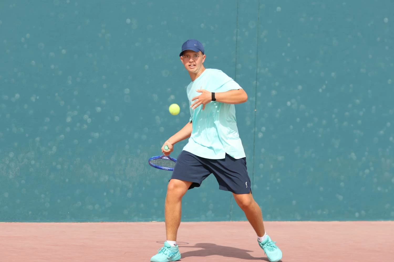 المصنفون الأوائل يواصلون التقدم مع انطلاق دور الـ16 في منافسات بطولة الاتحاد الدولي للتنس