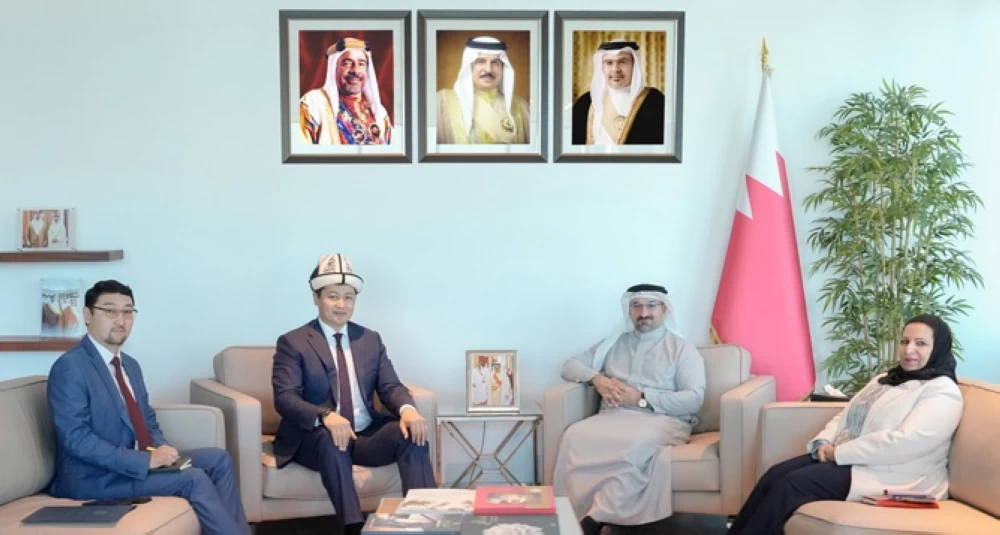 وزير الصناعة يستقبل سفير الجمهورية القيرغيزية لدى البحرين المقيم في الرياض