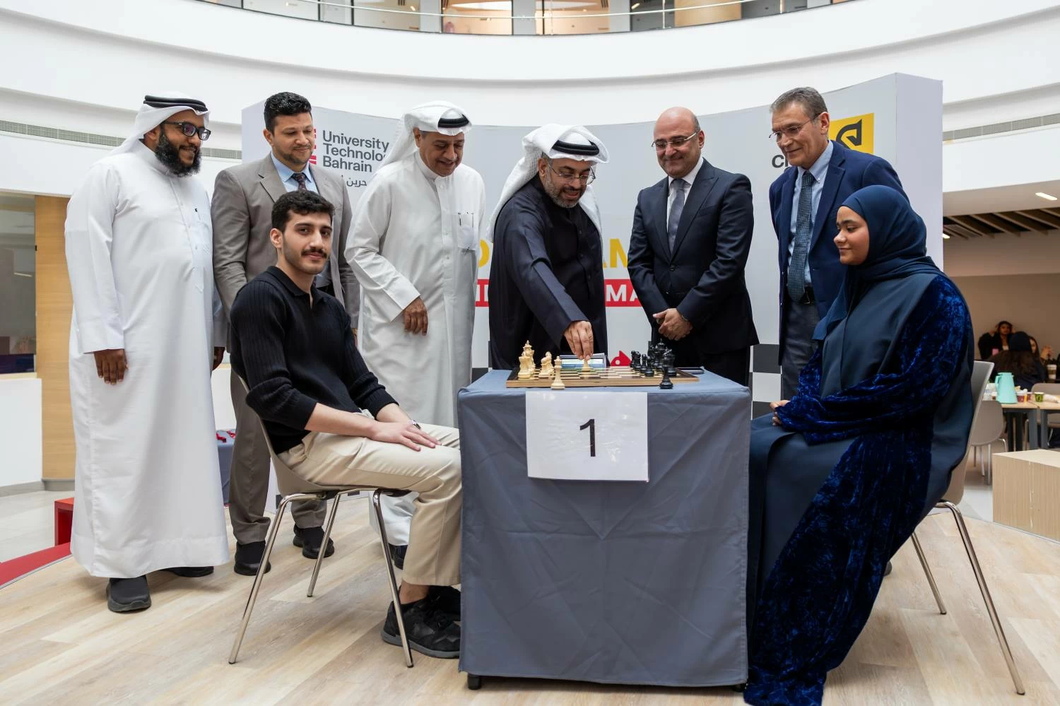 "البحرين للتكنولوجيا" تنظم بطولة نادي الشطرنج بمشاركة واسعة من الطلبة