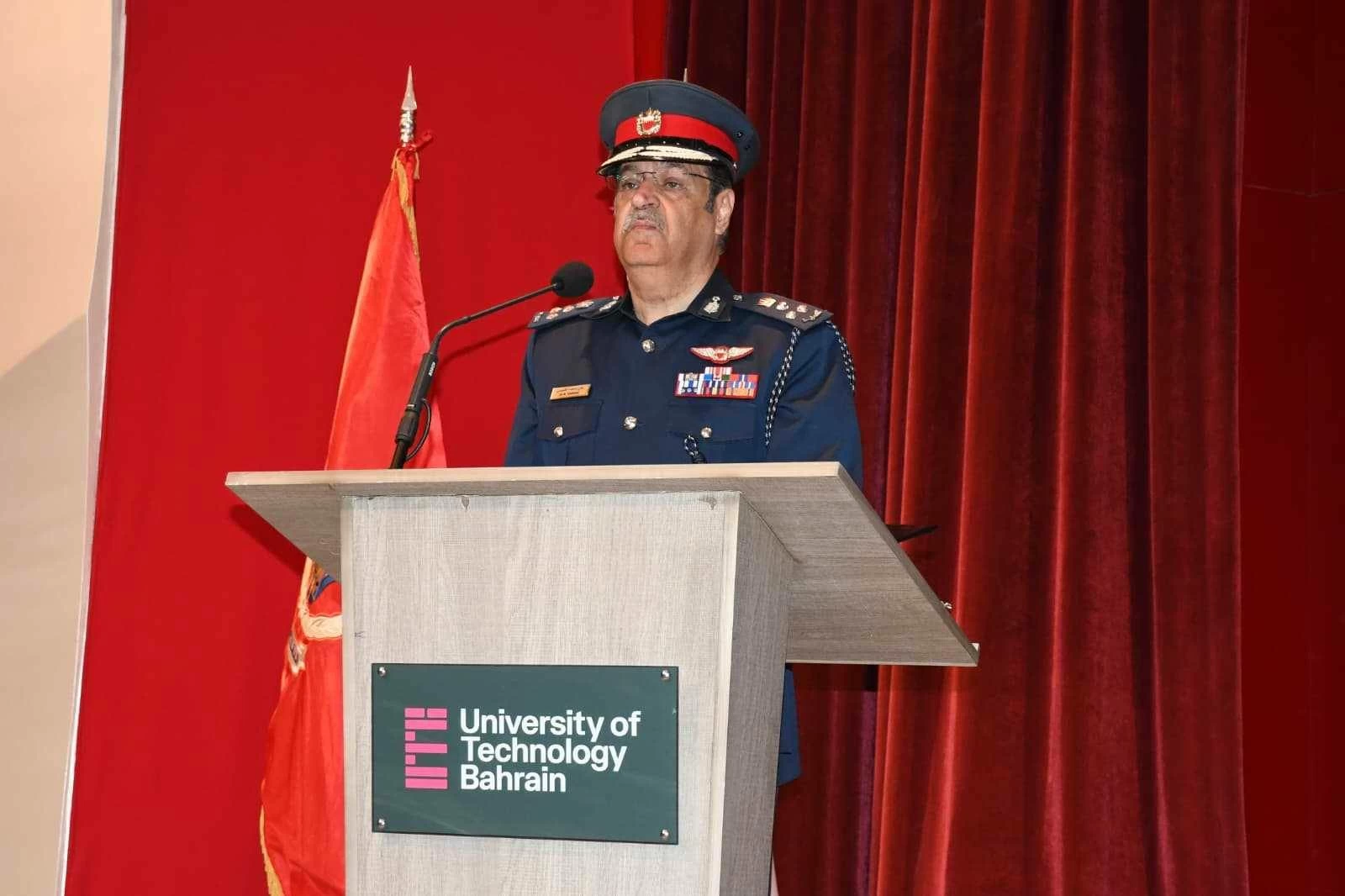 الدفاع المدني تقيم محاضرة تعريفية حول دليل مملكة البحرين للحماية والوقاية من الحريق