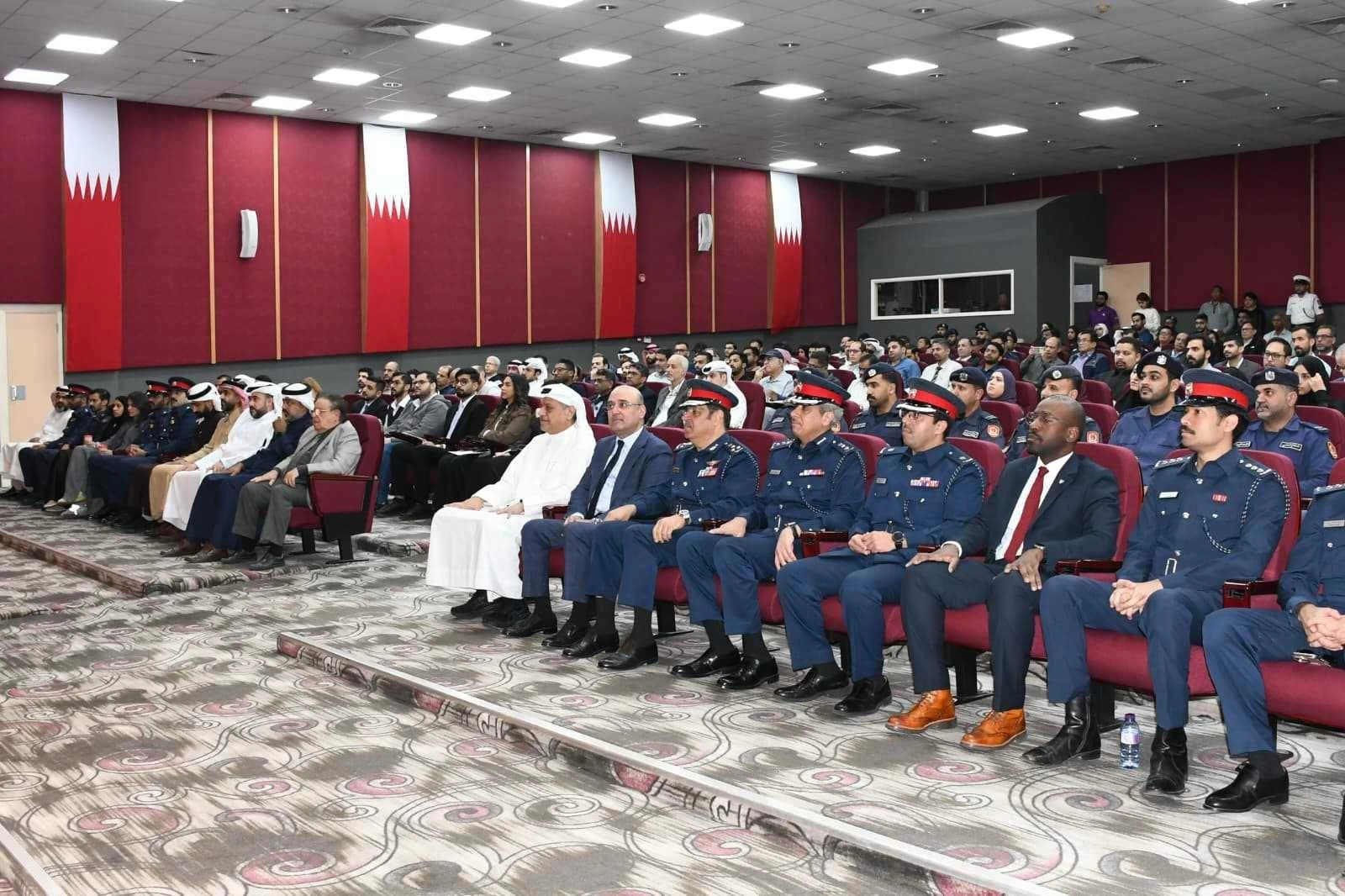 الدفاع المدني تقيم محاضرة تعريفية حول دليل مملكة البحرين للحماية والوقاية من الحريق