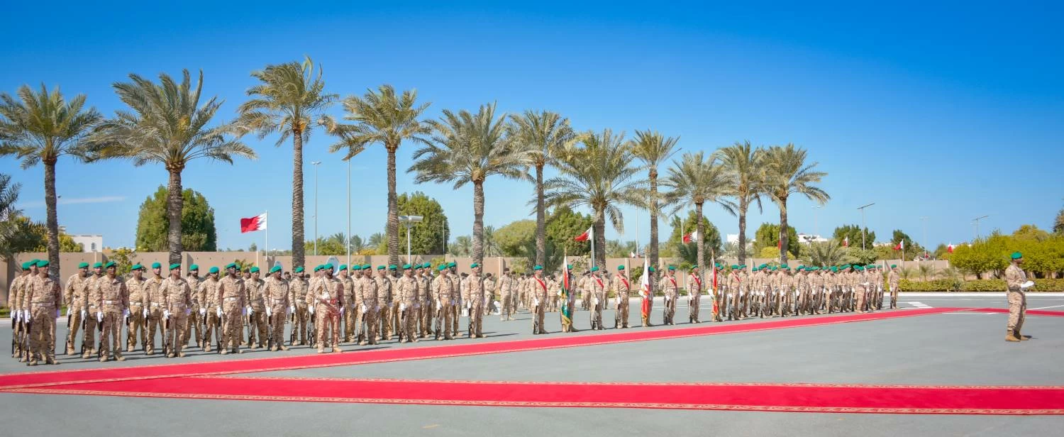 الملك القائد الأعلى للقوات المسلحة يتفضل بزيارة القيادة العامة لقوة دفاع البحرين