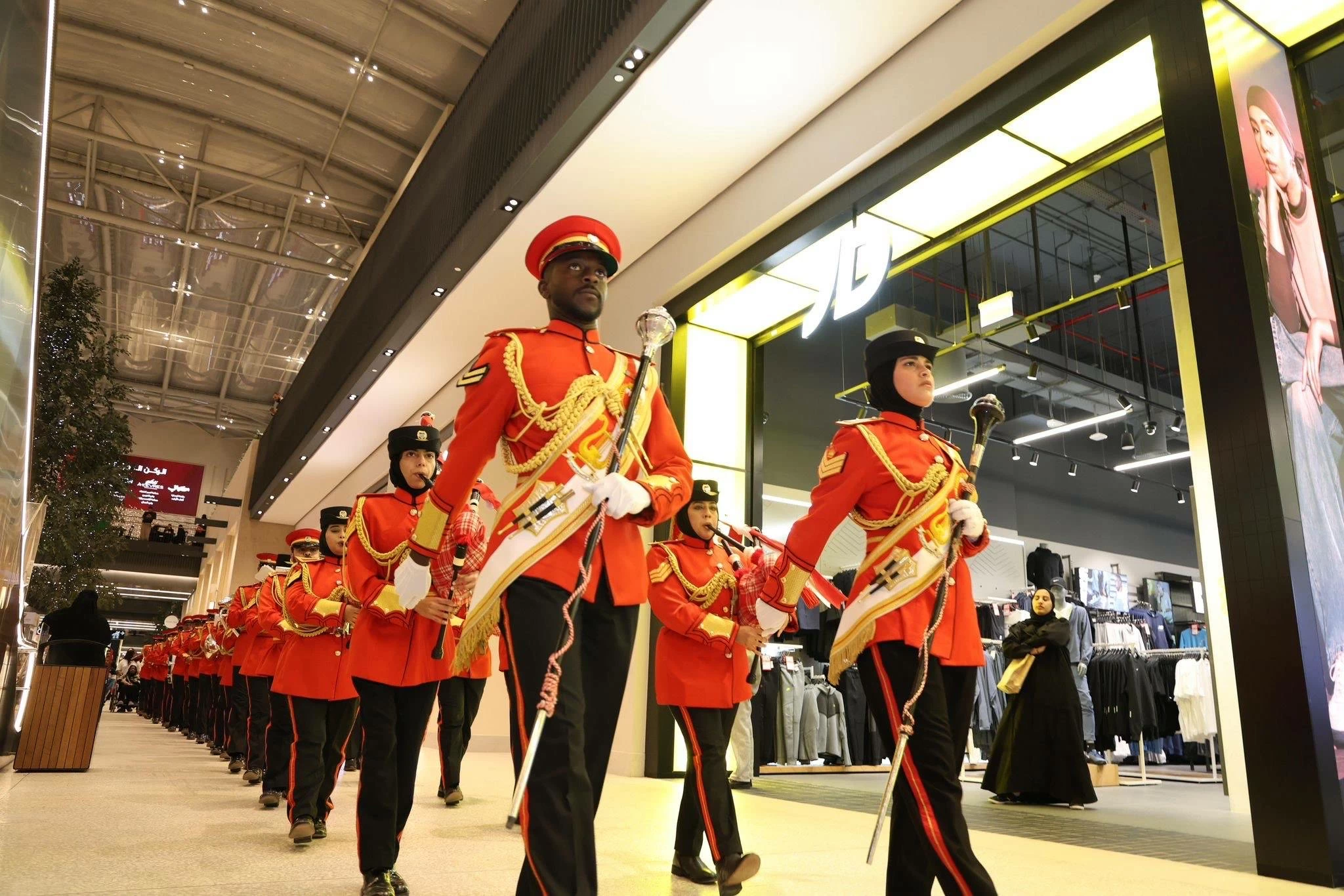 الفرقة الموسيقية العسكرية لقوة دفاع البحرين تقيم اختفال بمناسبة الذكرى الـ 58  على تأسيس قوة دفاع البحرين