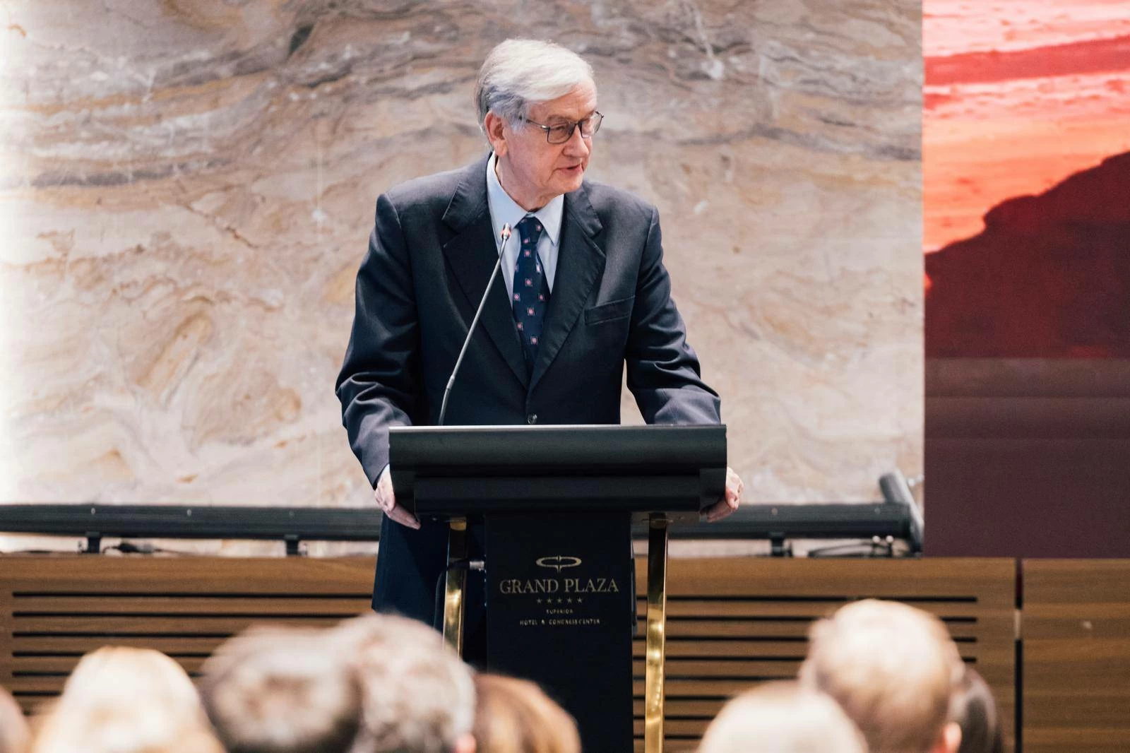 الزياني&nbsp;يشارك&nbsp;في&nbsp;جلسة&nbsp;حوارية&nbsp;بمشاركة&nbsp;وزراء الخارجية العرب ونظيرتهم السلوفينية بليوبليانا