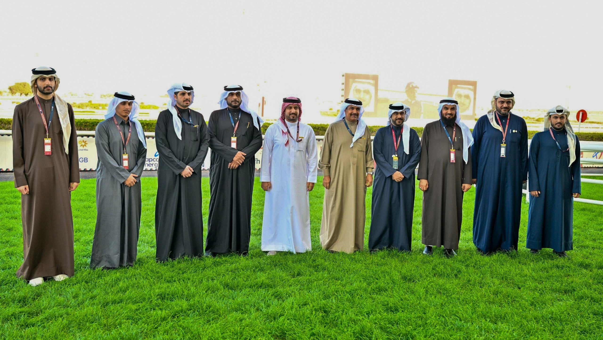 عيسى بن سلمان يشهد السباق الـ18 للخيل وسط منافسات حماسية ومشاركة واسعة