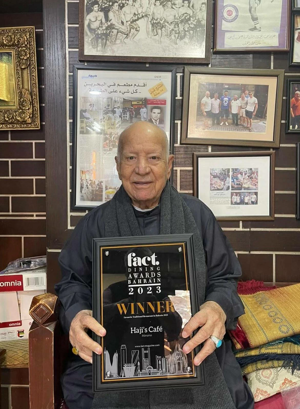 وفاة صاحب مقهى حاجي.. أحد أقدم المقاهي في البحرين ووجهة مفضلة لزوار المملكة