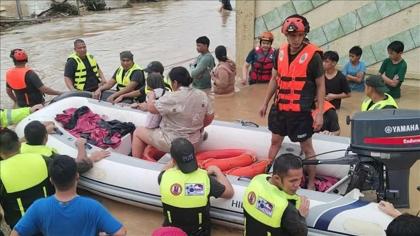 مقتل 8 أشخاص بسبب إعصار باسيانج في الفلبين