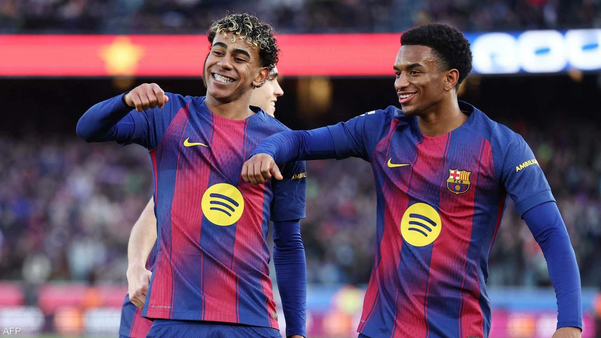 برشلونة يتألق ويتشبث بالصدارة.. وريال مدريد &laquo;ما يزال بعيدا&raquo;