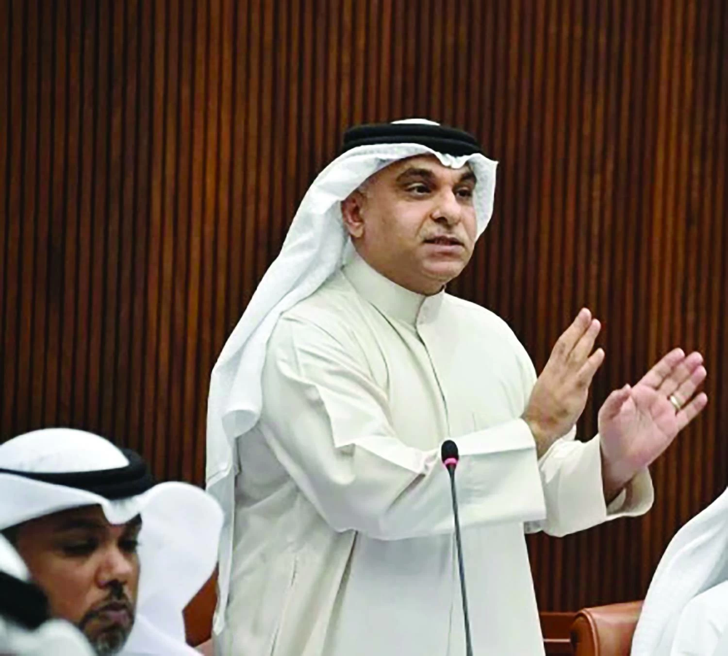 &laquo;العمل&raquo;: 1843 شكوى إخلال بسداد الأجور في 4 أعوام