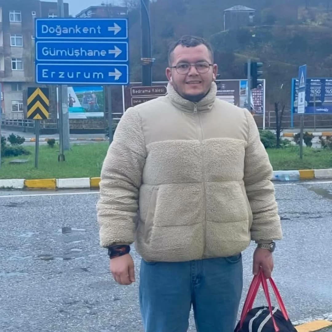 &rlm;مواطن تركي ينطلق سيرًا على الأقدام من باتجاه مكة المكرمة لأداء العمرة