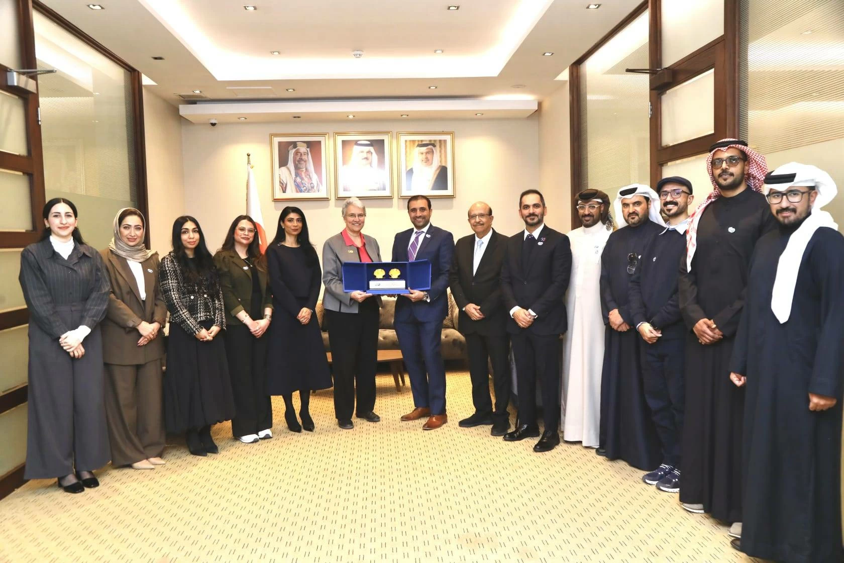 رئيس جمعية مهندسي البترول تقوم بزيارة رسمية إلى مملكة البحرين