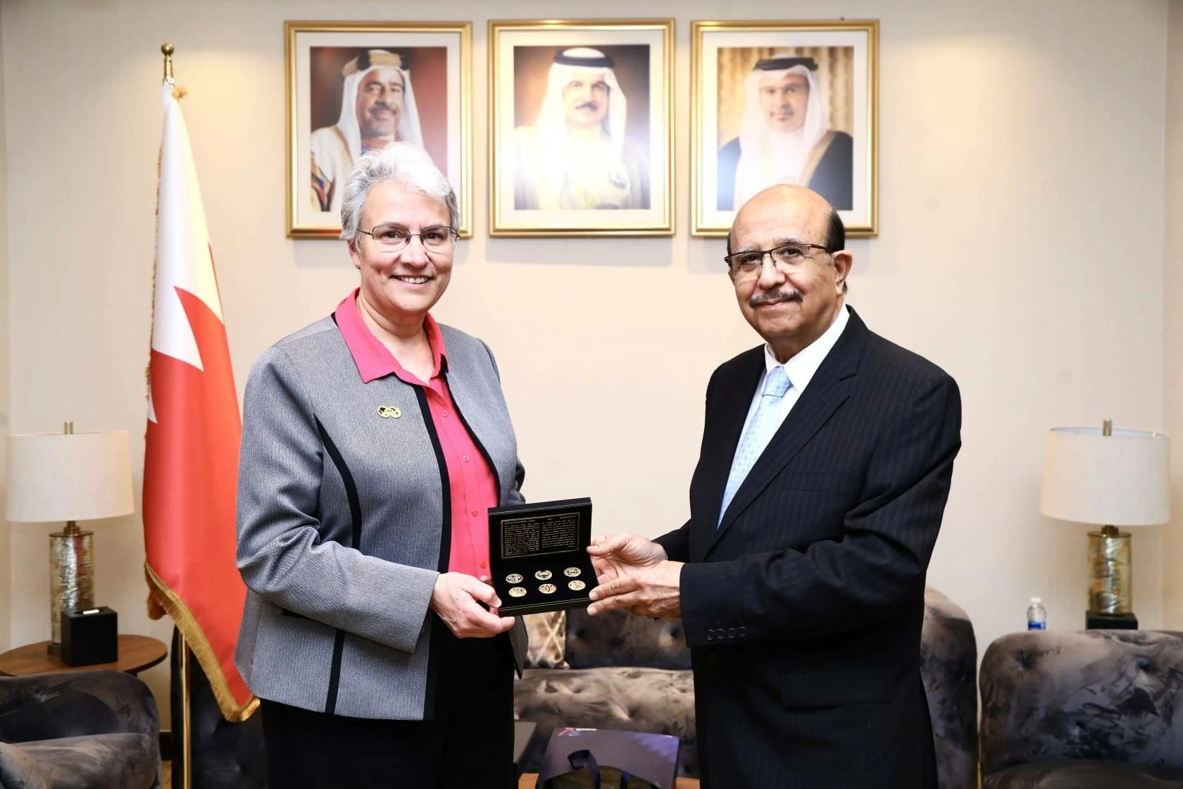 رئيس جمعية مهندسي البترول تقوم بزيارة رسمية إلى مملكة البحرين