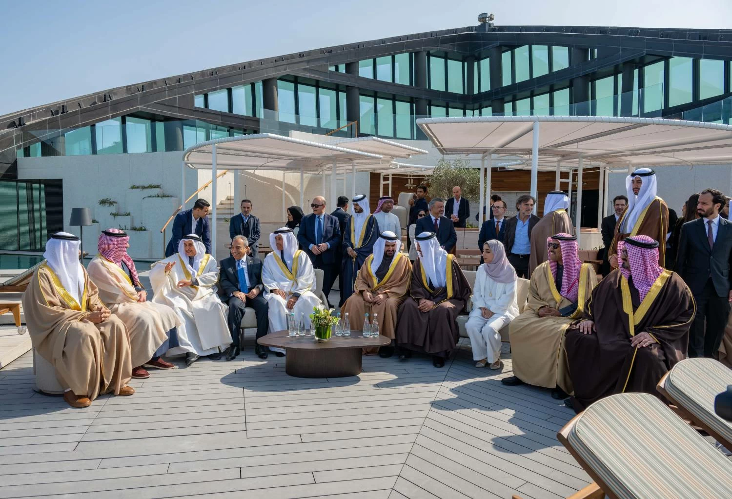 خالد بن عبد الله يحضر تدشين "مساكن كمبينسكي هاربور هايتس "