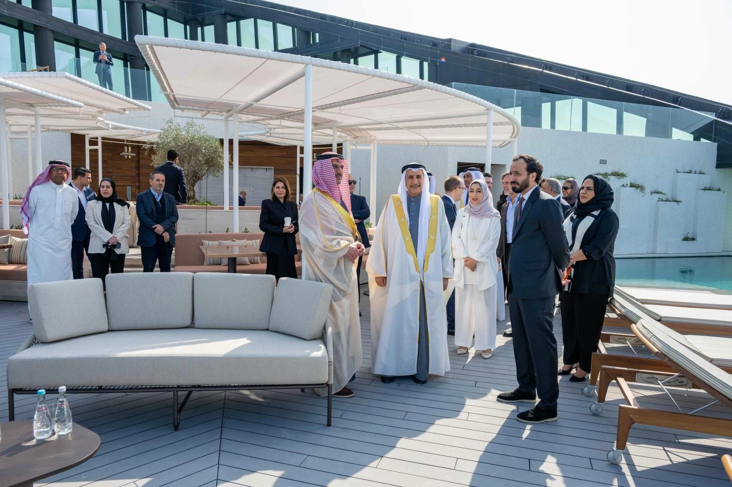 خالد بن عبد الله يحضر تدشين "مساكن كمبينسكي هاربور هايتس "