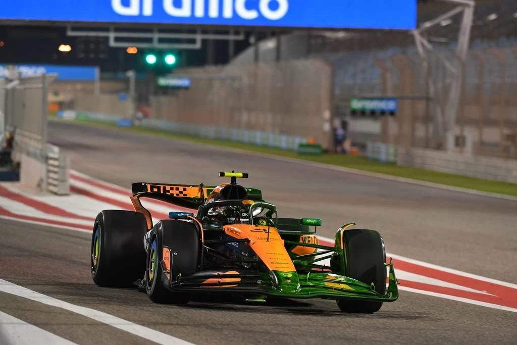 وصول سائقي وفرق الفورمولا وان استعداداً لانطلاق التجارب الحرة لموسم 2026