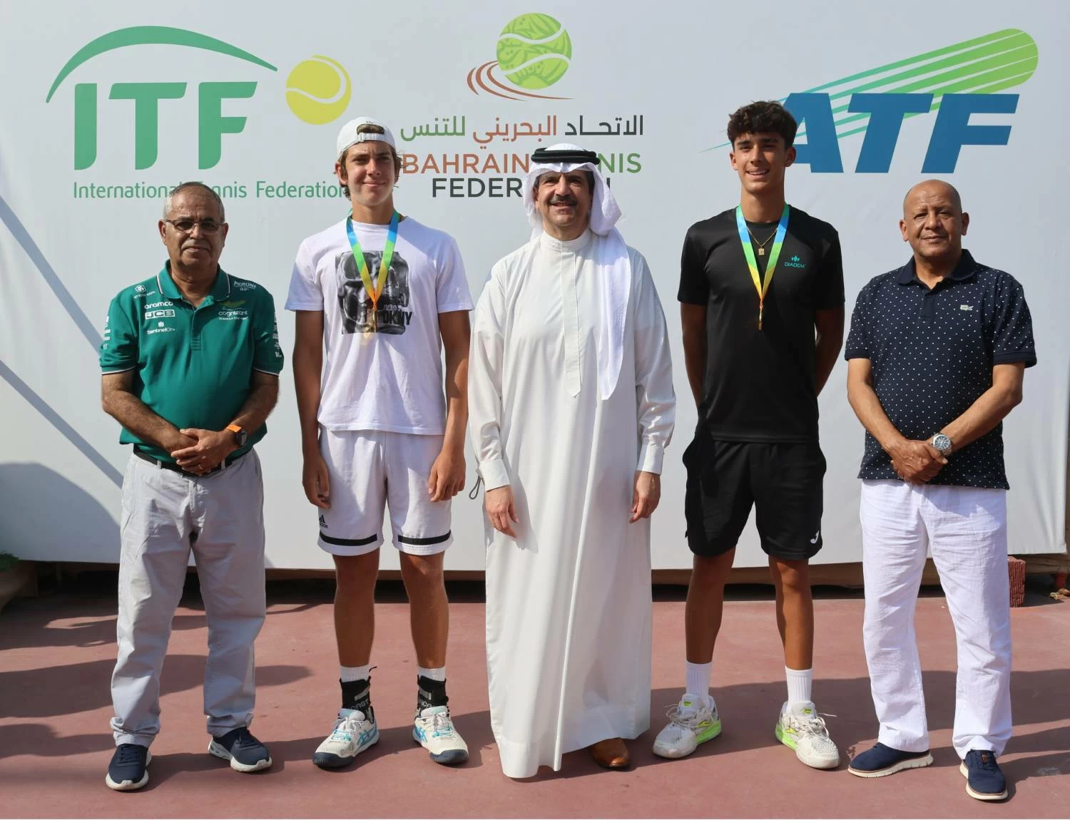 الكازاخستاني ماخانوف بطلا لفردي الأولاد والروسية إسينا بطلة للفتيات