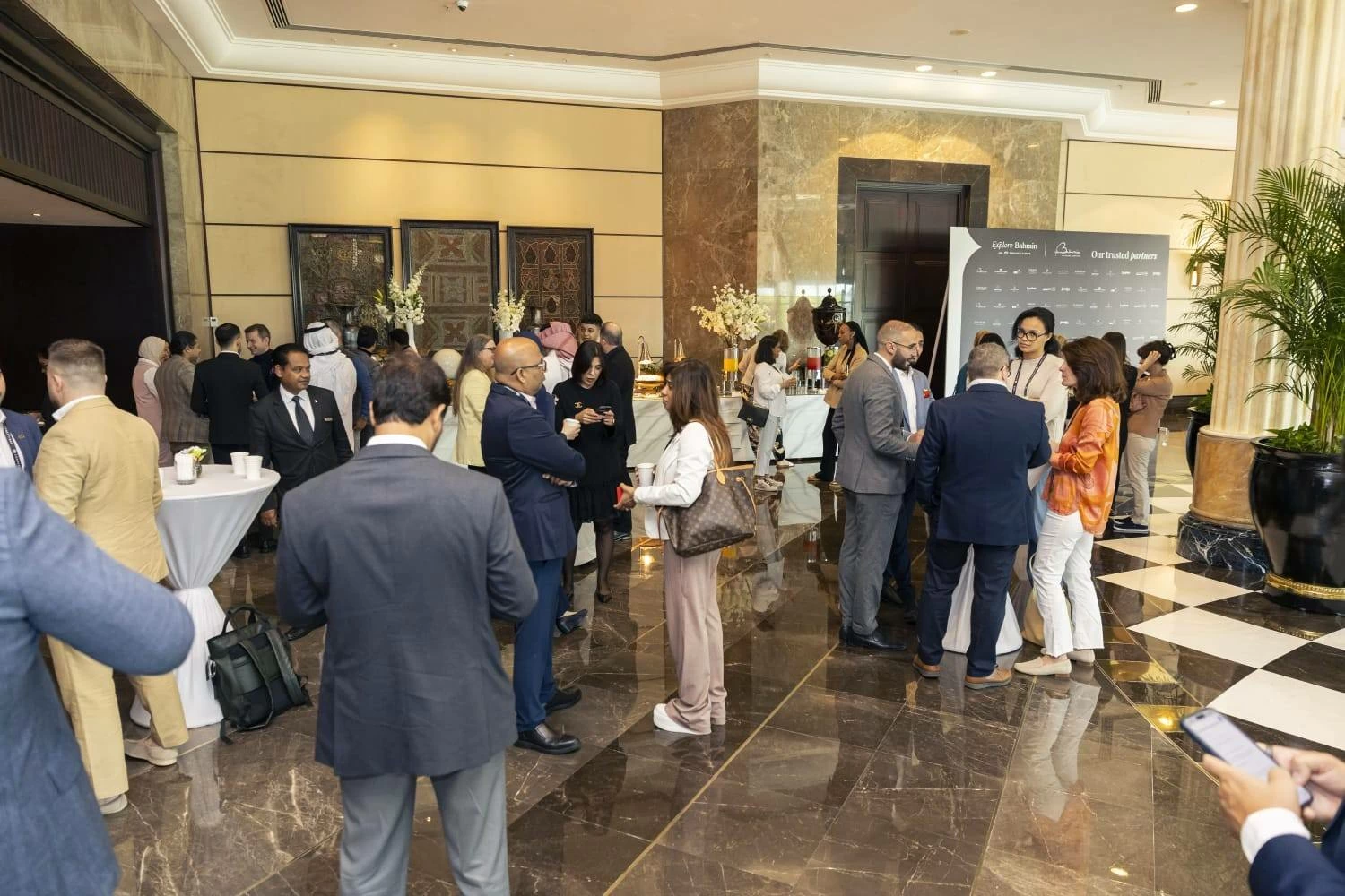 وزيرة السياحة: بناء شراكات مستدامة مع الأسواق العالمية ركيزة لدعم نمو القطاع السياحي وتعزيز تنافسيته