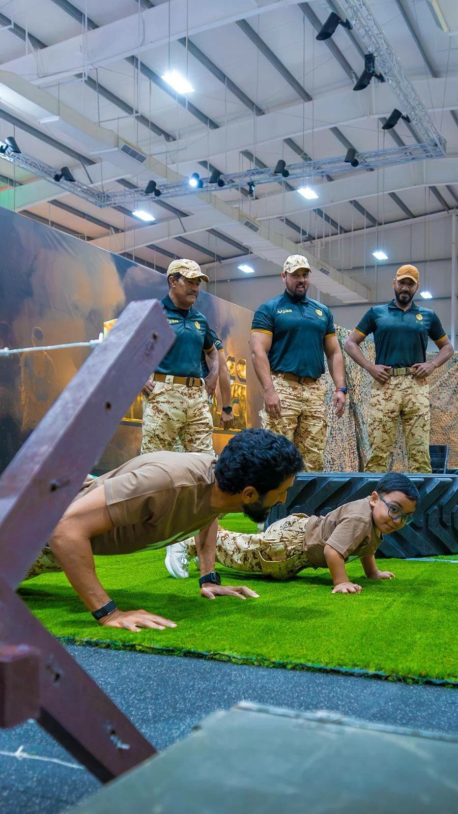 بوقفة إنسانية من ناصر بن حمد.. جرس &laquo;قدّها&raquo; يعلن انتصار حسين على المرض