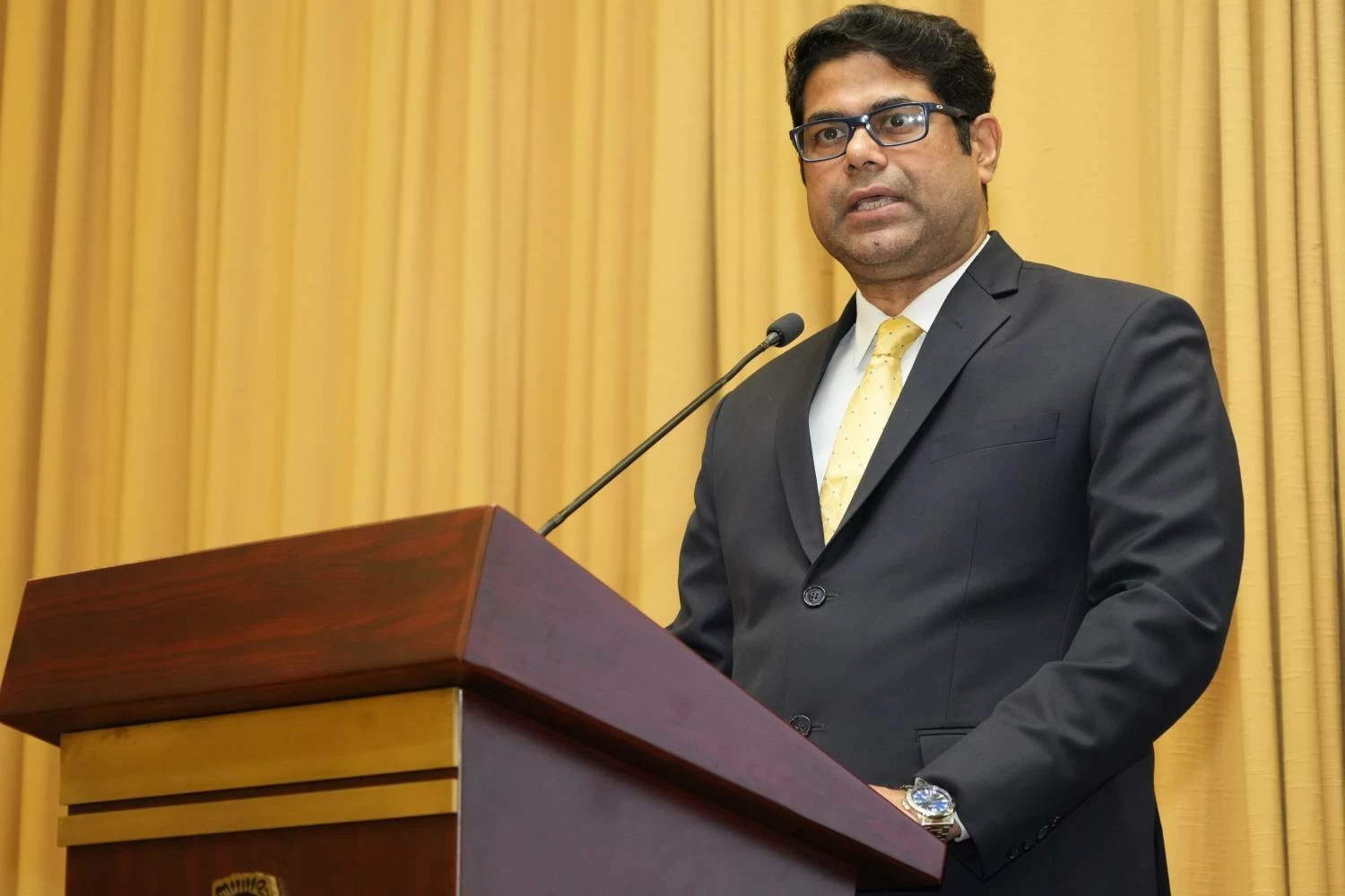 سفير الهند: بإمكان المستثمرين البحرينيين التداول المباشر في سوق الأسهم