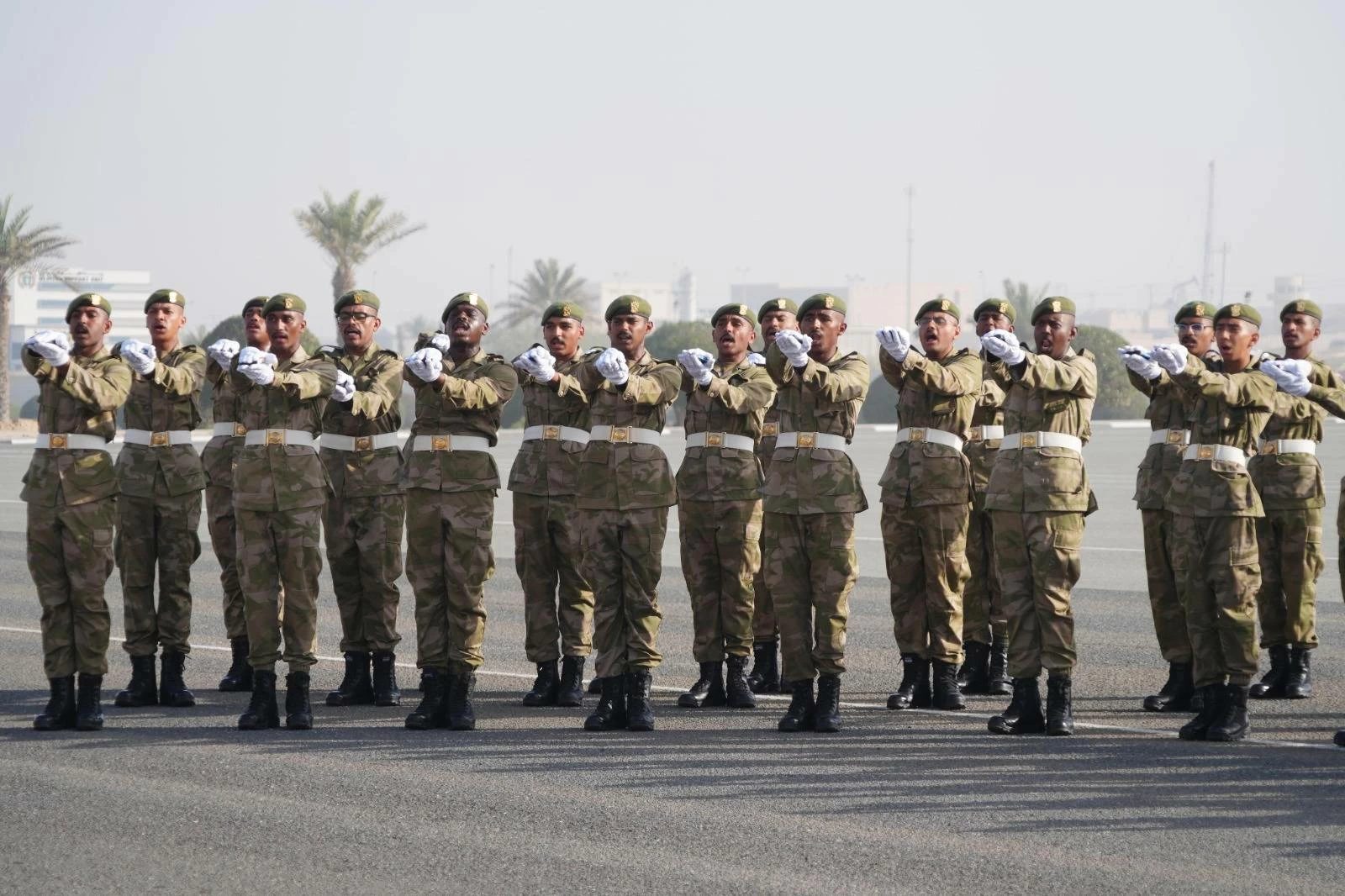 مدير أركان الحرس الوطني يشهد حفل تخريج إحدى دورات المستجدين العسكريين