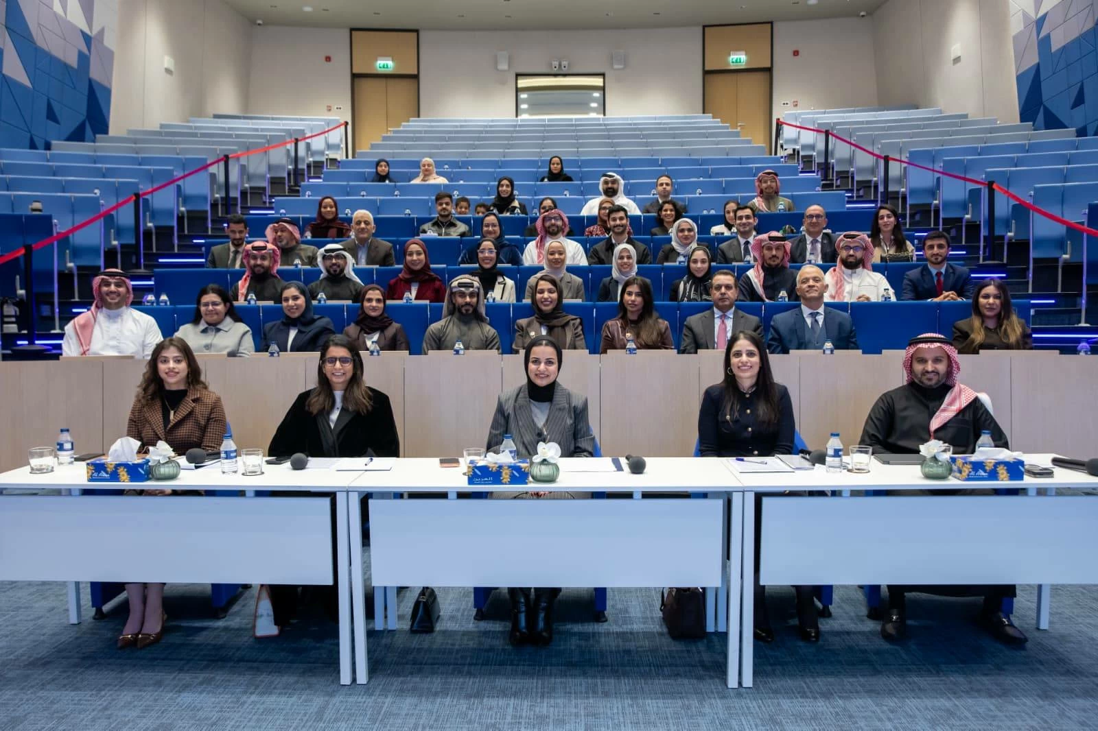 وزيرة شؤون الشباب تترأس جلسة التقييم النهائية لمخرجات المشروع الوطني &ldquo;لامع&rdquo;